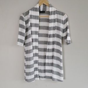 Cardigan short sleeved top